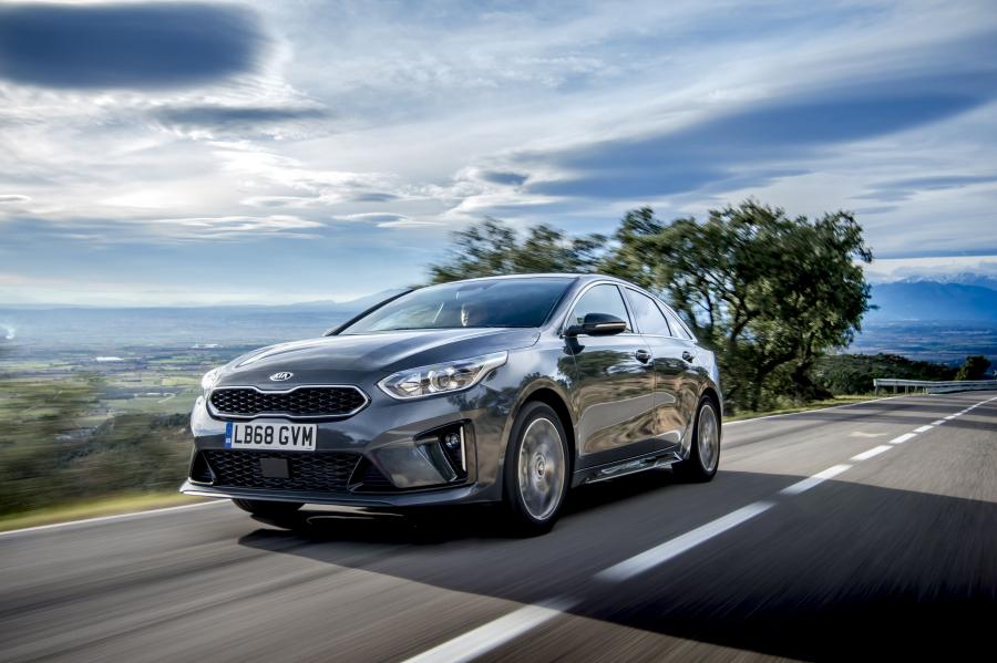  Kia ProCeed GT Line 2019 года  (UK) (фото 16 из 40)